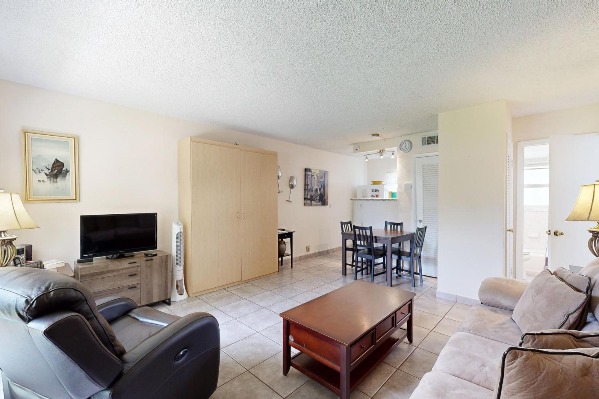 Floranada Condos Помпано Бийч Стая снимка