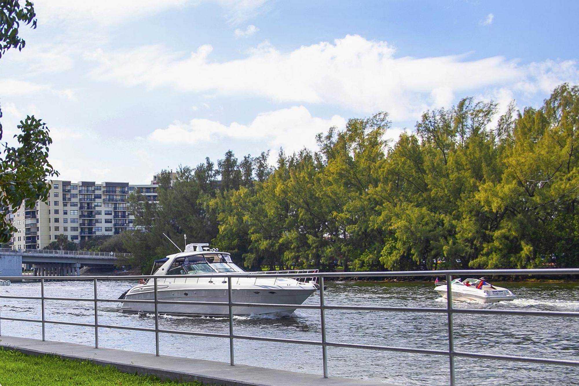 Floranada Condos Помпано Бийч Екстериор снимка